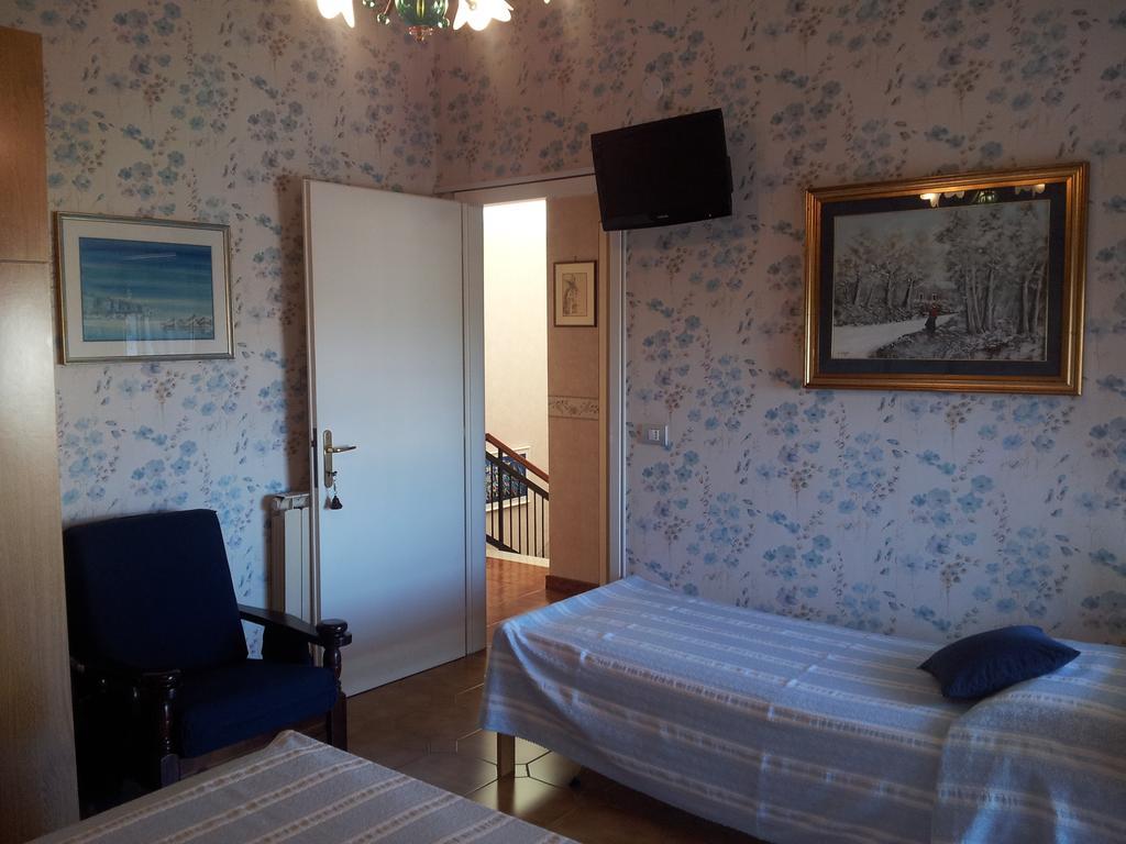 Meuble Al Ponte Hotell Grado Rum bild